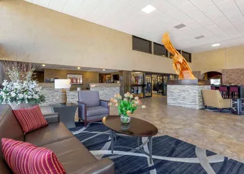 Best Western Plus Raton Hotel hotel thumbnail 2