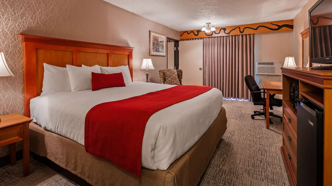 Best Western Plus Rivershore Hotel hotel detail image 6