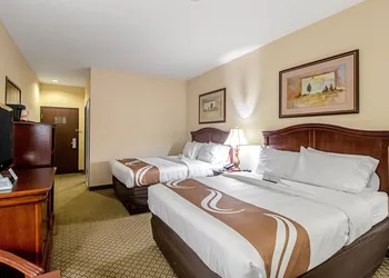 Quality Inn & Suites Robstown hotel thumbnail 8