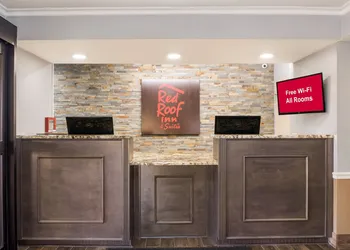 Red Roof Inn & Suites Athens, AL hotel thumbnail 2