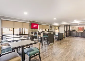 Red Roof Inn & Suites Athens, AL hotel thumbnail 3