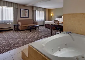 Best Western Pontiac Inn hotel thumbnail 7