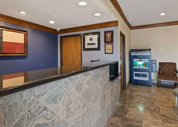 Best Western Regency Inn & Suites hotel thumbnail 2