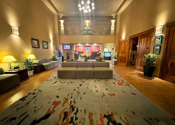 Quality Inn & Suites hotel thumbnail 2