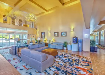 Quality Inn & Suites hotel thumbnail 7