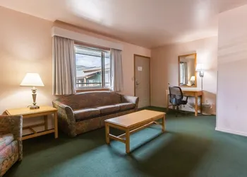 RiverTree Inn & Suites hotel thumbnail 7