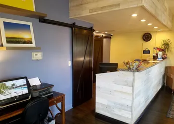 Days Inn & Suites by Wyndham Lodi hotel thumbnail 2