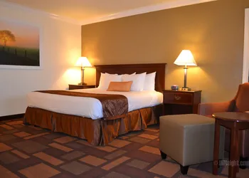 Days Inn & Suites by Wyndham Lodi hotel thumbnail 5