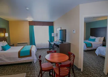 Best Western Plus Barrie hotel thumbnail 5