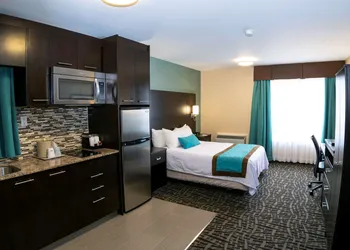 Best Western Plus Barrie hotel thumbnail 6