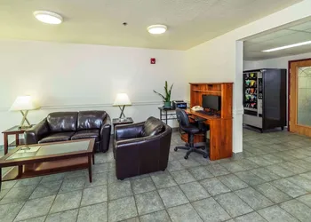 Rodeway Inn hotel thumbnail 5