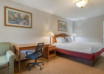 SureStay Hotel By Best Western Leesville hotel thumbnail 6
