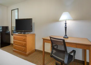 SureStay Hotel By Best Western Leesville hotel thumbnail 8