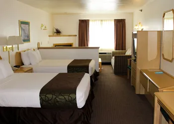 Inn at Lander, Travelodge by Wyndham hotel thumbnail 6