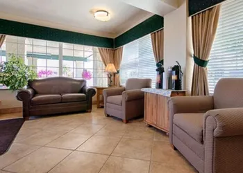 Trailside Inn hotel thumbnail 2