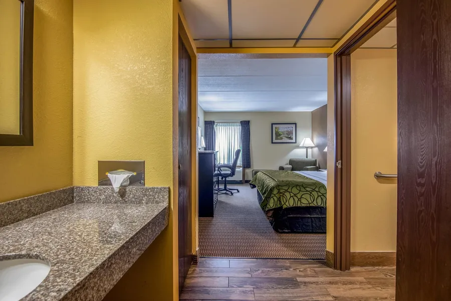 Quality Inn Tully I-81 hotel detail image 6