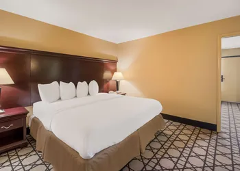 Best Western University Inn hotel thumbnail 6
