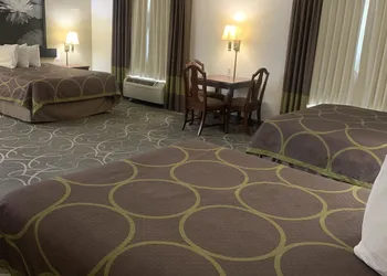 Super 8 by Wyndham Hillsboro TX hotel thumbnail 4