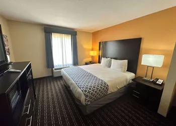 Best Western Plus Bass Hotel & Suites hotel thumbnail 7