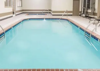 Quality Inn Huntington University Area hotel thumbnail 5
