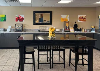 Quality Inn Huntington University Area hotel thumbnail 7