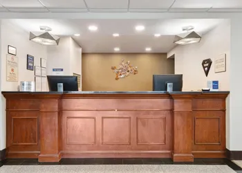 Best Western Plus Belle Meade Inn & Suites hotel thumbnail 2
