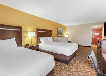 Best Western Plus Belle Meade Inn & Suites hotel thumbnail 7