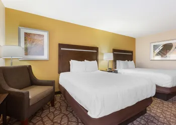 Best Western Plus Belle Meade Inn & Suites hotel thumbnail 8