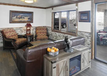 Ridgeline Hotel at Yellowstone, an Ascend Collection Hotel hotel thumbnail 2
