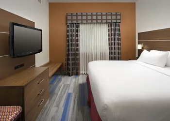 Holiday Inn Express & Suites Charlottesville - Ruckersville by IHG hotel thumbnail 4