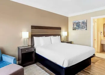Best Western China Lake Inn hotel thumbnail 5