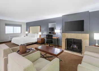Best Western Plus Cottontree Inn hotel thumbnail 6