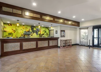 Best Western Plus Grapevine Inn hotel thumbnail 3