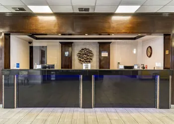 Best Western Plus Lake Front Hotel hotel thumbnail 4