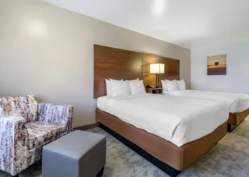Best Western Plus Lake Front Hotel hotel thumbnail 5