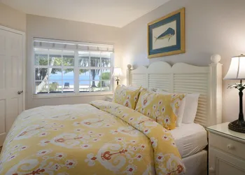 Pines & Palms Resort hotel thumbnail 2