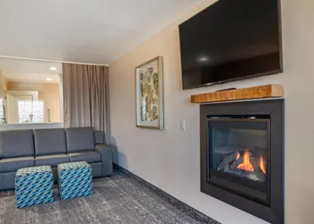 Lincoln Sands Oceanfront Resort, an Ascend Collection Hotel hotel thumbnail 3