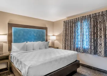 Lincoln Sands Oceanfront Resort, an Ascend Collection Hotel hotel thumbnail 6