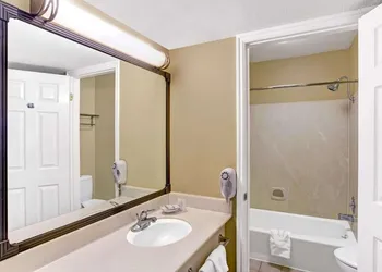 Provo River Inn hotel thumbnail 6