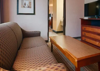 Best Western Plus Rama Inn & Suites hotel thumbnail 4