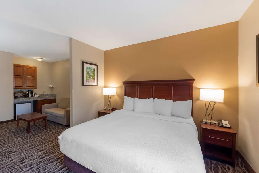 Best Western Plus Russellville Hotel & Suites hotel detail image 6