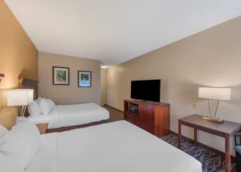 Best Western Plus Russellville Hotel & Suites hotel thumbnail 7