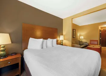 Best Western Plus Tupelo Inn & Suites hotel thumbnail 5