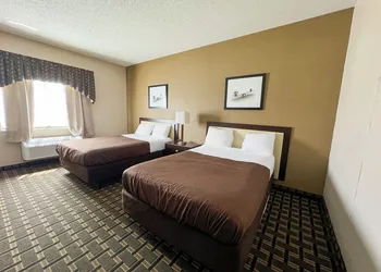 FairBridge Inn & Suites Batavia - Darien Amusement Park hotel thumbnail 5