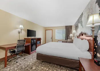 Quality Inn Eureka Springs South hotel thumbnail 8