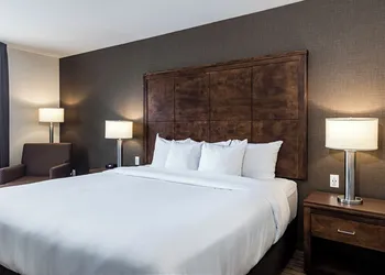 Comfort Inn hotel thumbnail 8