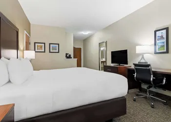Comfort Inn Hebron-Lowell Area hotel thumbnail 5