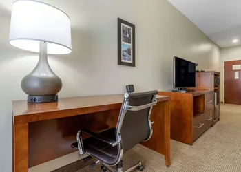 Comfort Inn & Suites Lenoir Hwy 321 Northern Foothills hotel thumbnail 6