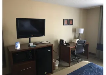 Comfort Inn Livingston hotel thumbnail 6