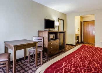 Quality Inn Perryville I-55 hotel thumbnail 7